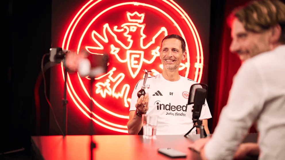 右侧角落, ET瓶绑在, 我跟他说他