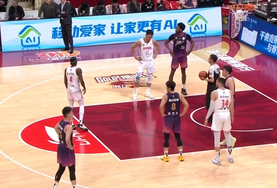 斯在乱战中 斯在乱战中